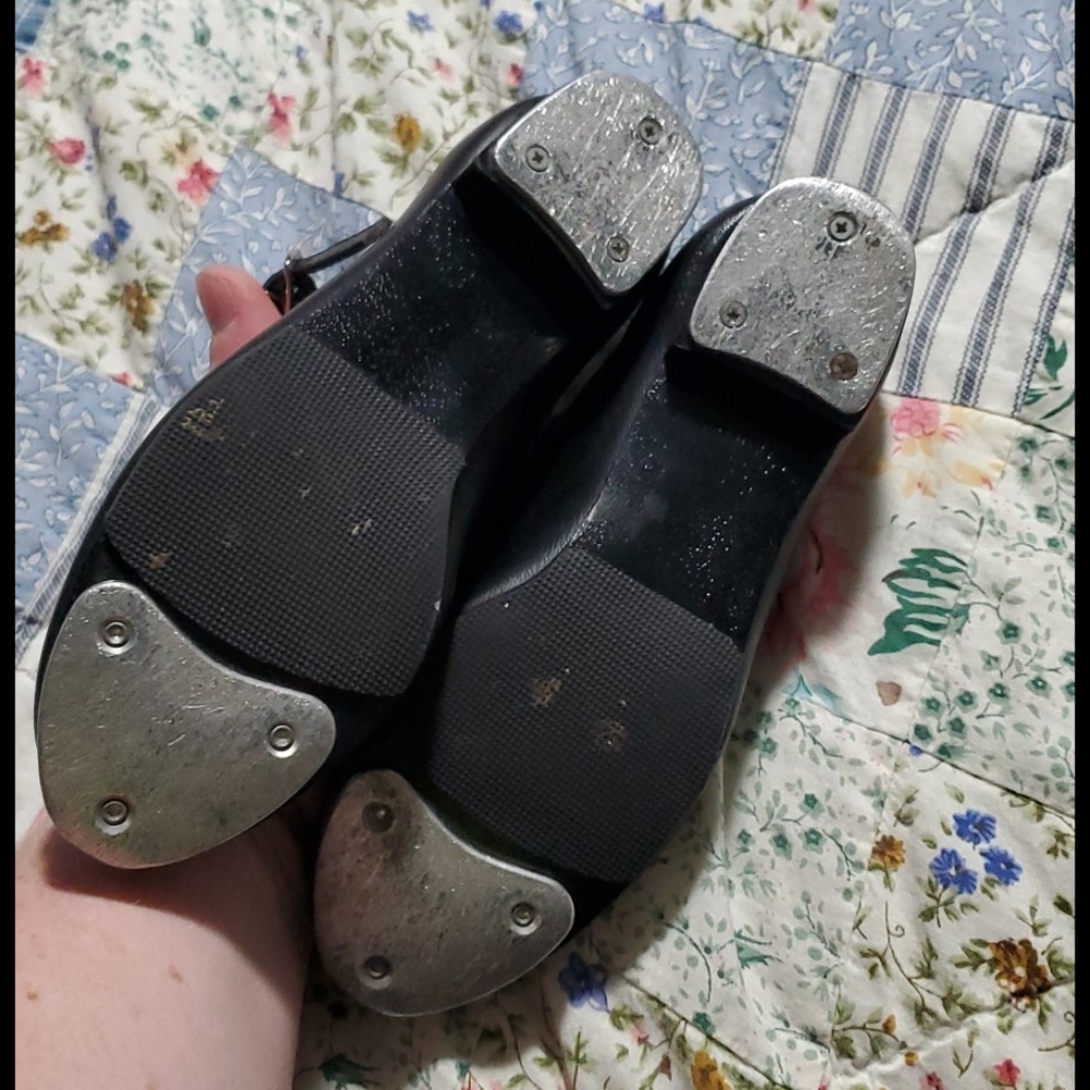 Tap shoes
